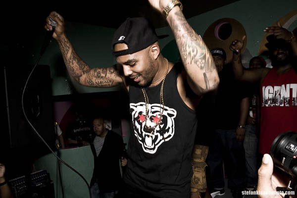 Hollywood Holt: Digital Freshness